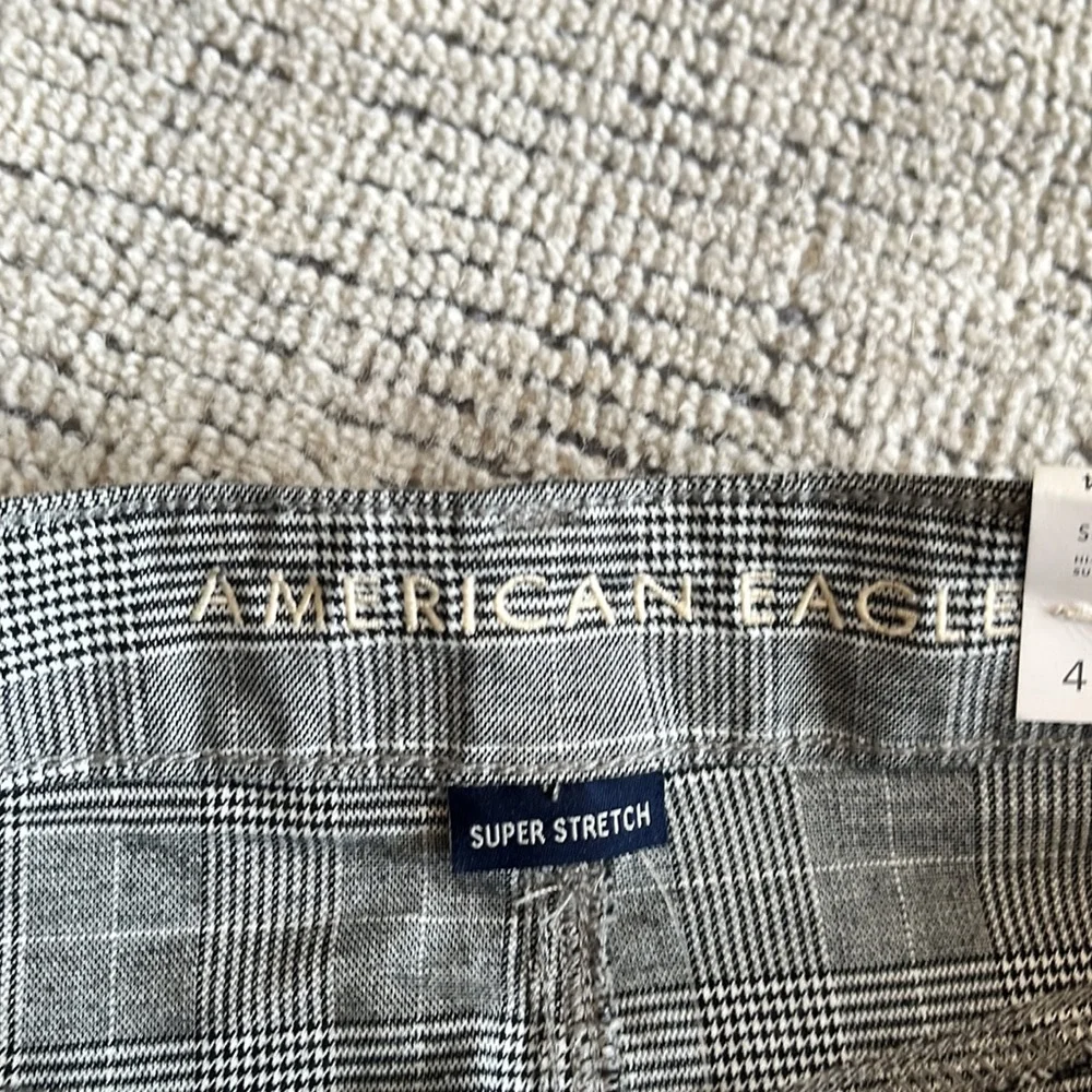 New Women’s size for American Eagle high-rise plaid miniskirt - Picture 2 of 7